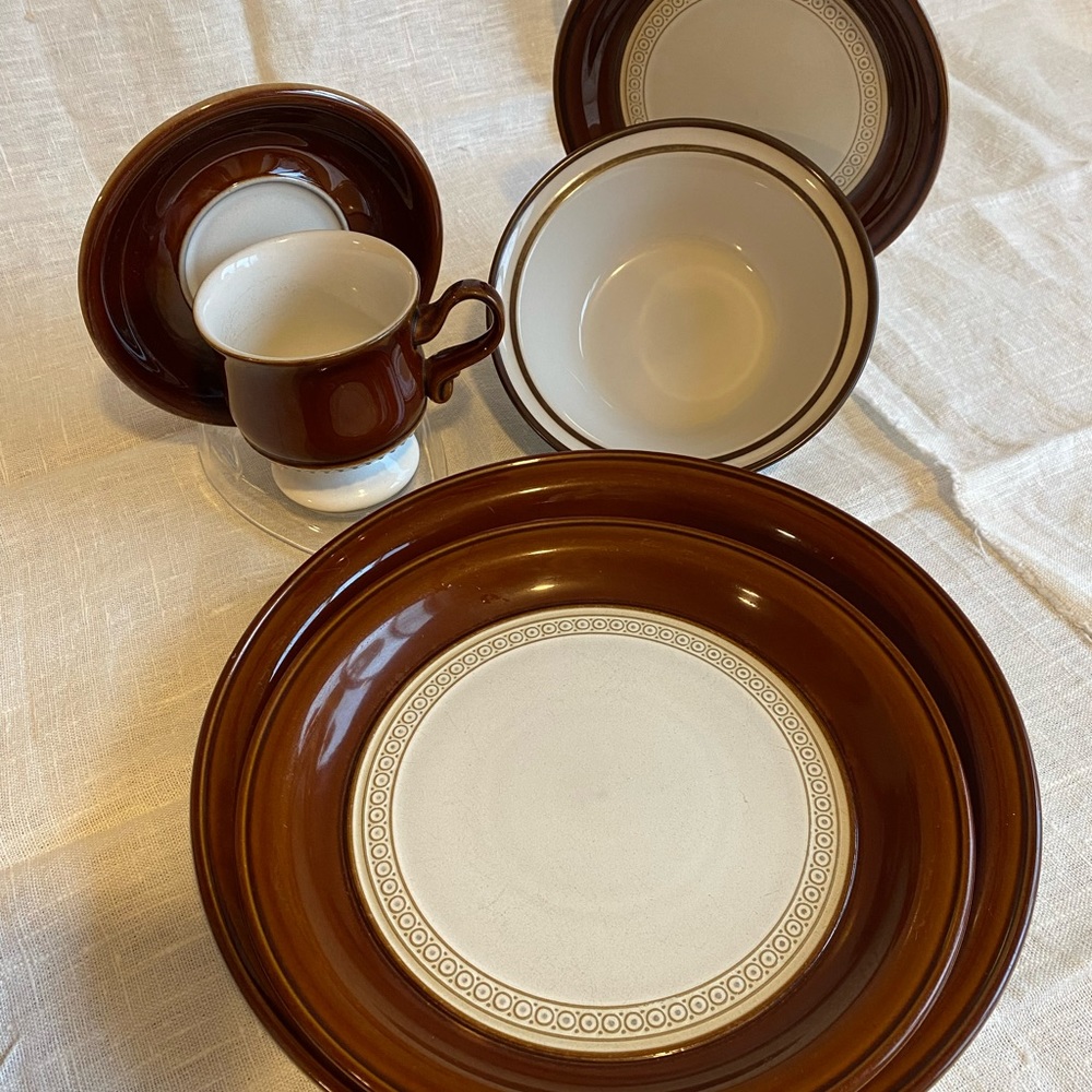 Denby, Renaissance series “Cognac” 4-piece luncheon service for 2